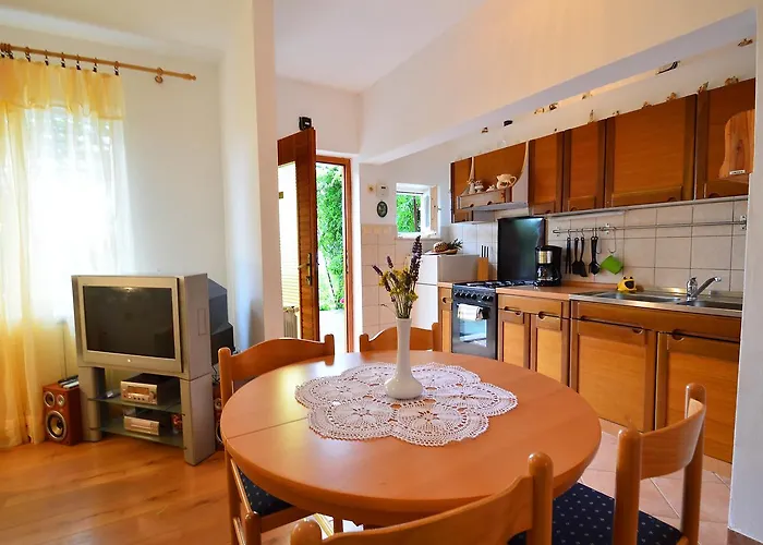 Apartman Zvonko-2 By Interhome *